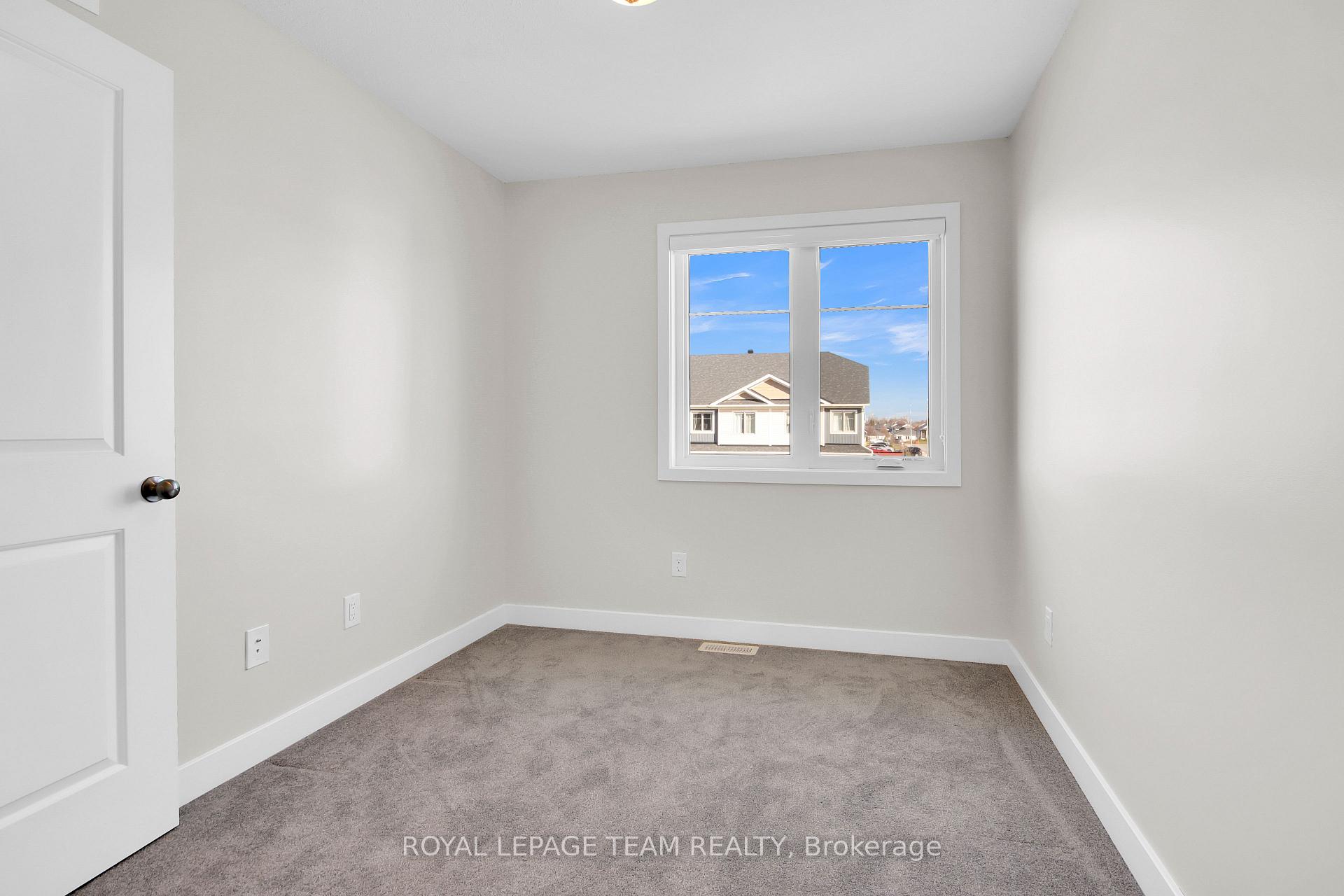 Photo 14 of 34 Staples Boulevard W, Smiths Falls — HOMEH