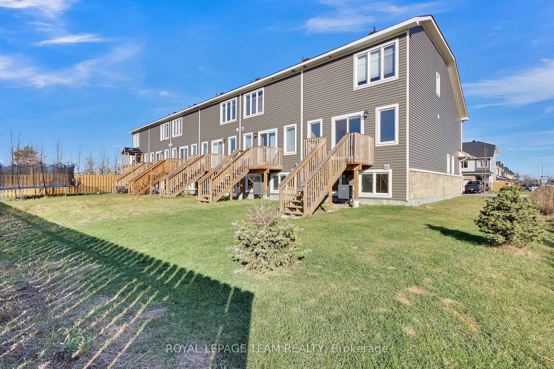Photo 28 of 34 Staples Boulevard W, Smiths Falls — HOMEH
