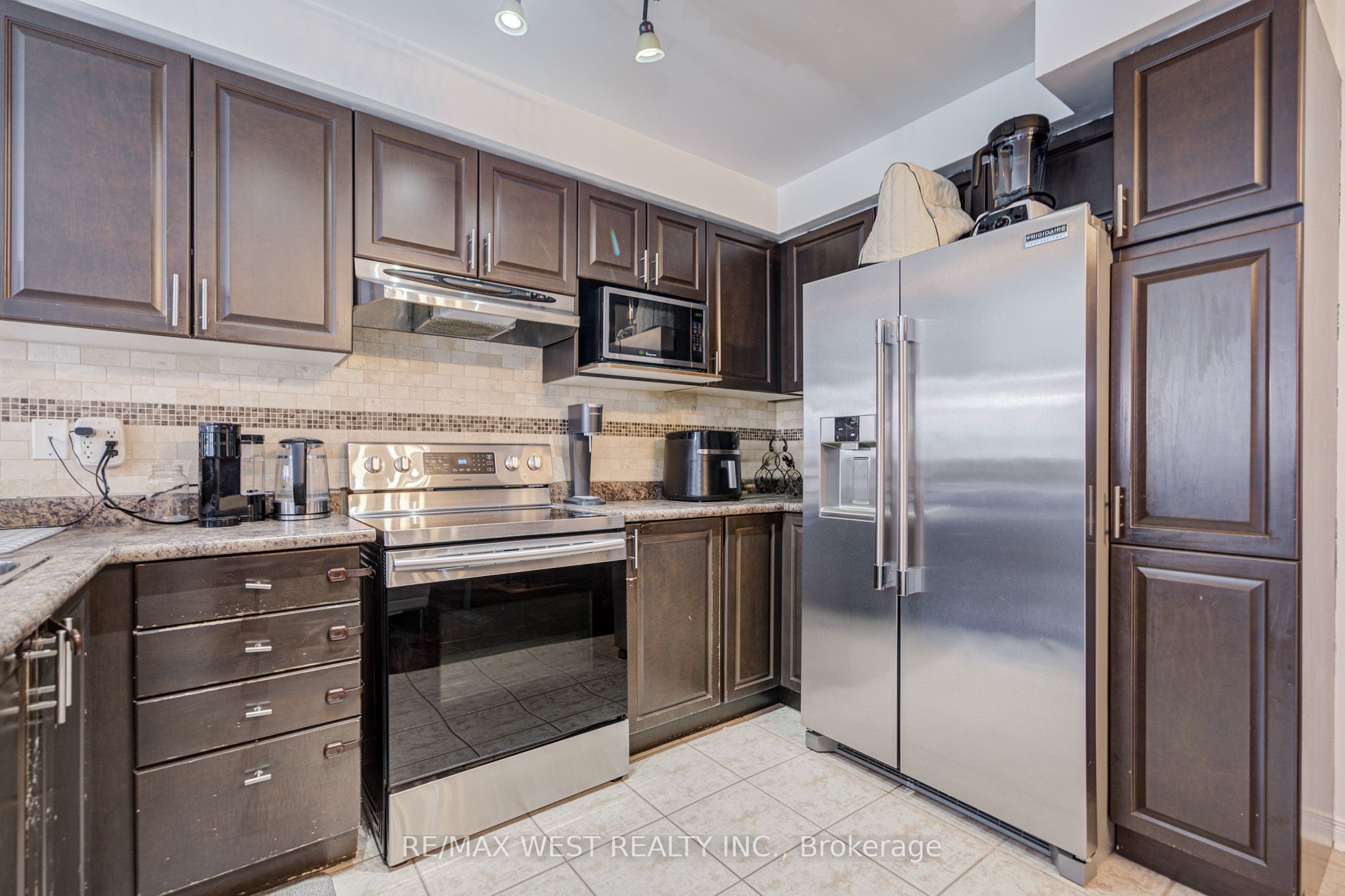 Photo 6 of 41 Lacebark Court, Brampton, Sandringham-Wellington — HOMEH