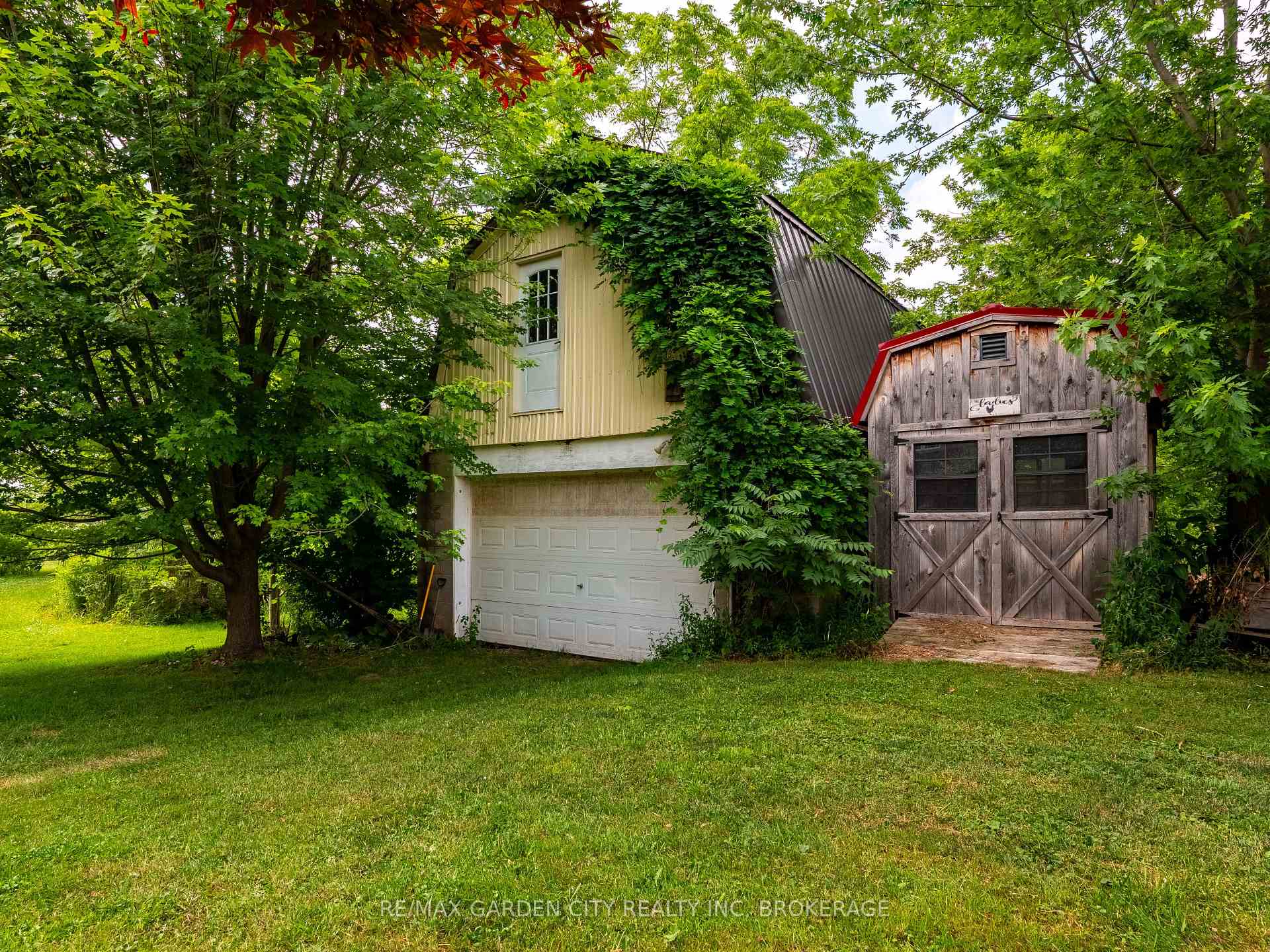 Photo 5 of 1571 Pelham Road, St. Catharines, Rural Eighth — HOMEH