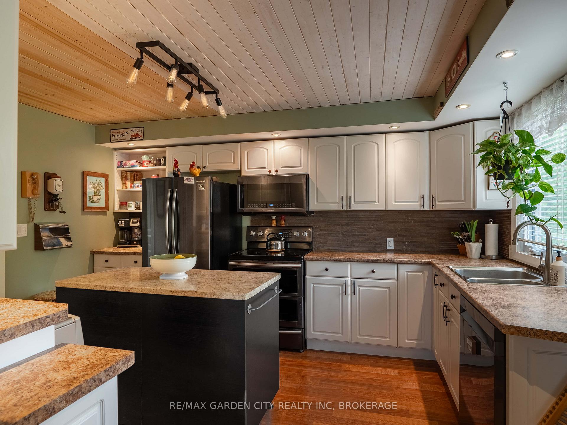 Photo 18 of 1571 Pelham Road, St. Catharines, Rural Eighth — HOMEH