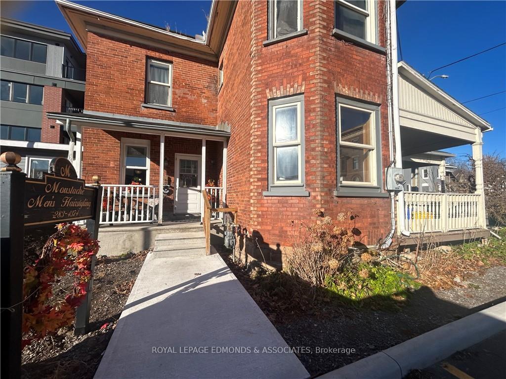 Photo 2 of 11 William Street W, Smiths Falls — HOMEH