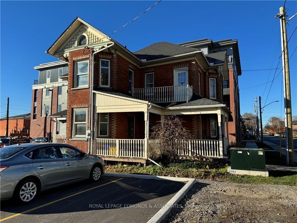 Photo 5 of 11 William Street W, Smiths Falls — HOMEH