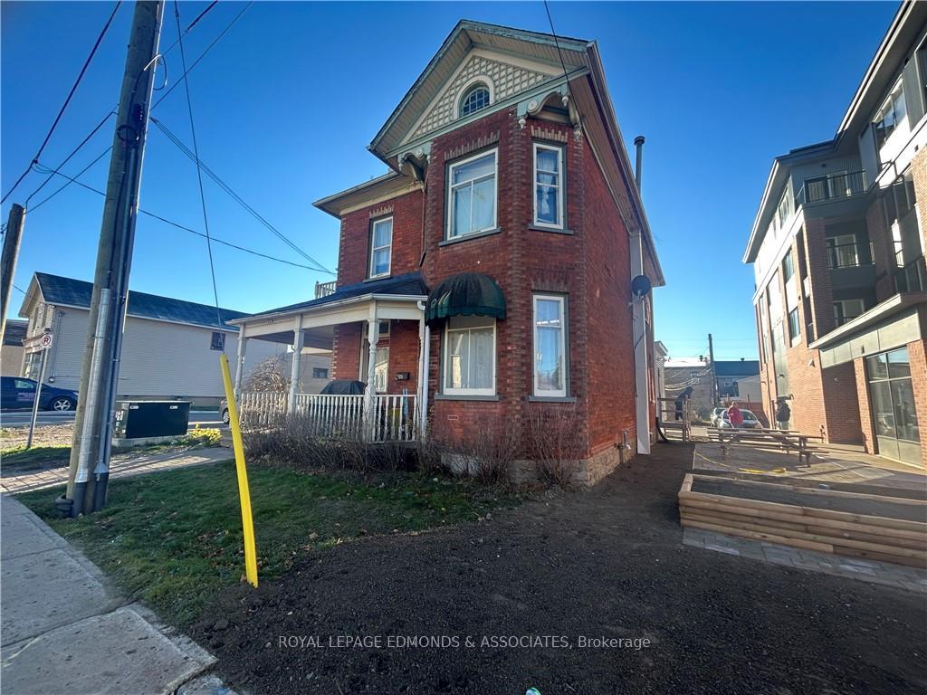Photo 8 of 11 William Street W, Smiths Falls — HOMEH