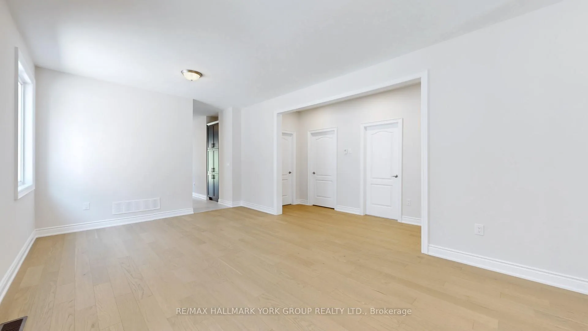 Photo 9 of 2966 Monarch Drive, Orillia — HOMEH