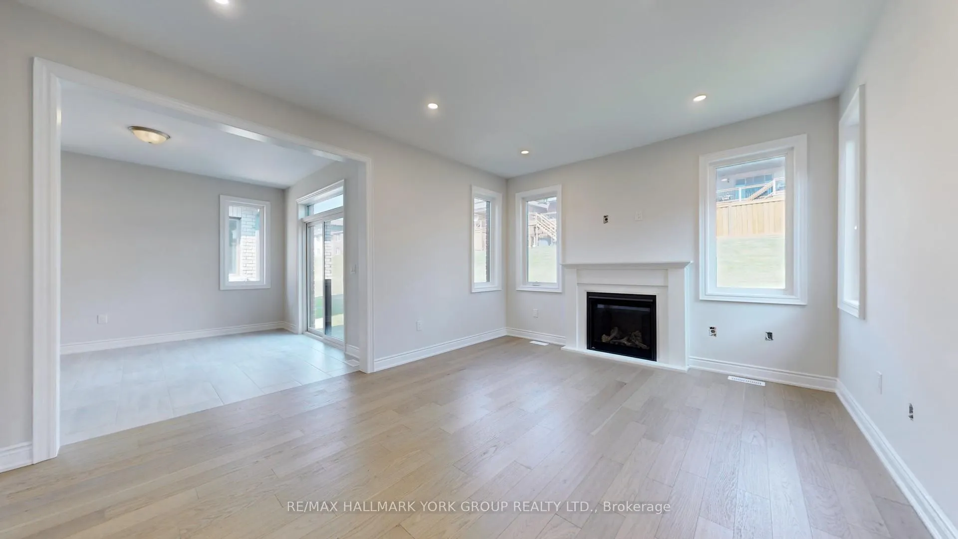 Photo 10 of 2966 Monarch Drive, Orillia — HOMEH