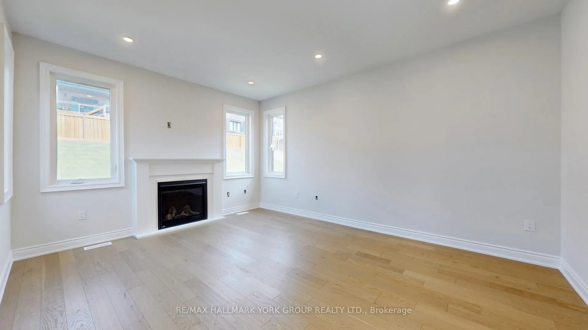 Photo 18 of 2966 Monarch Drive, Orillia — HOMEH