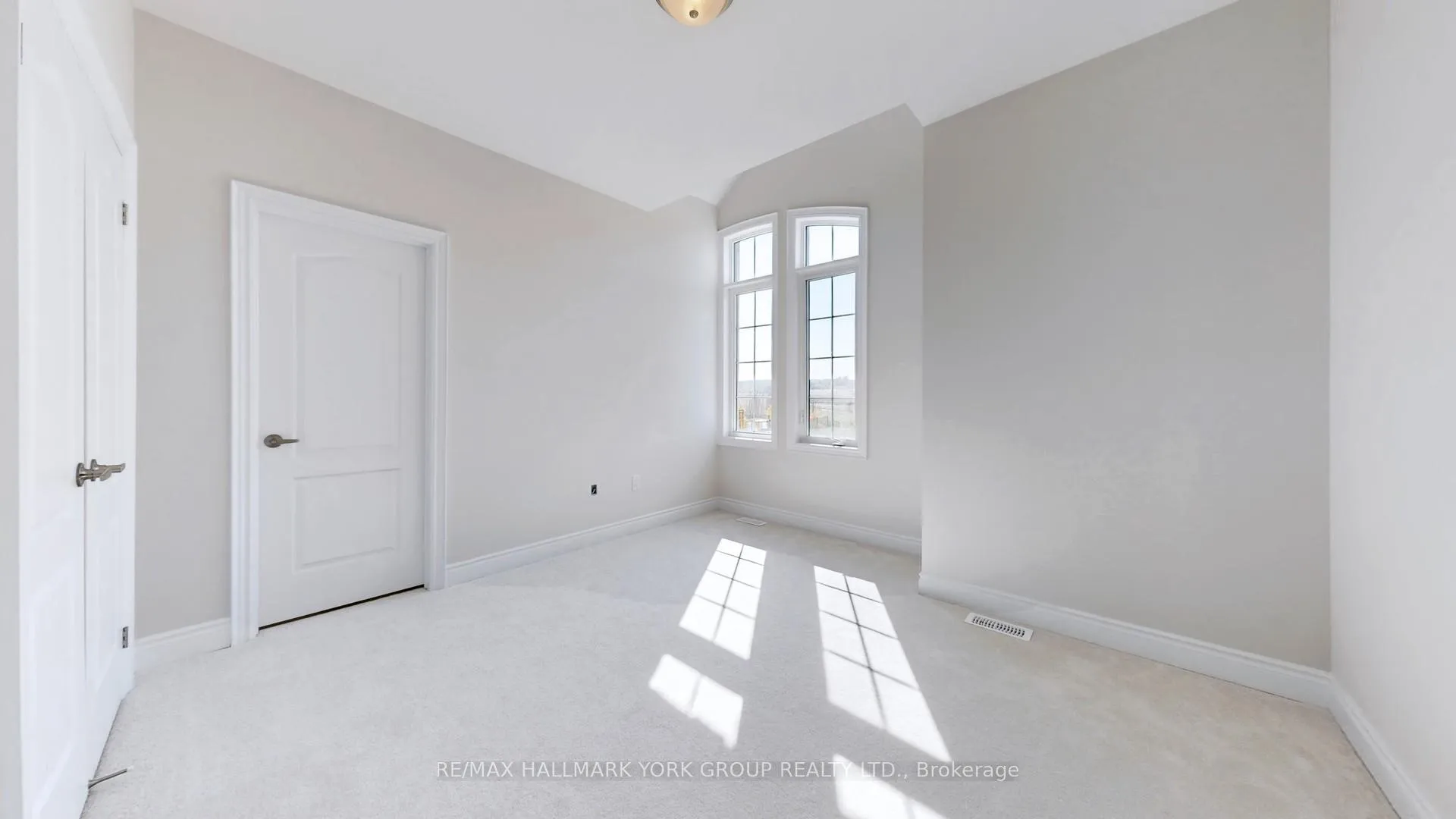 Photo 32 of 2966 Monarch Drive, Orillia — HOMEH