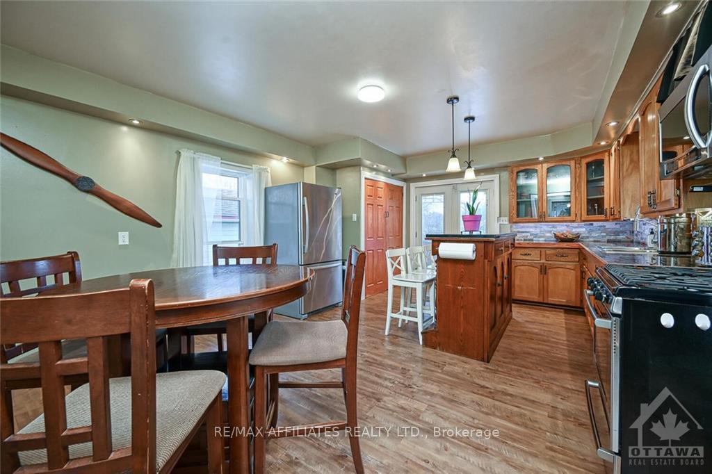 Photo 10 of 7 Lavinia Street, Smiths Falls — HOMEH