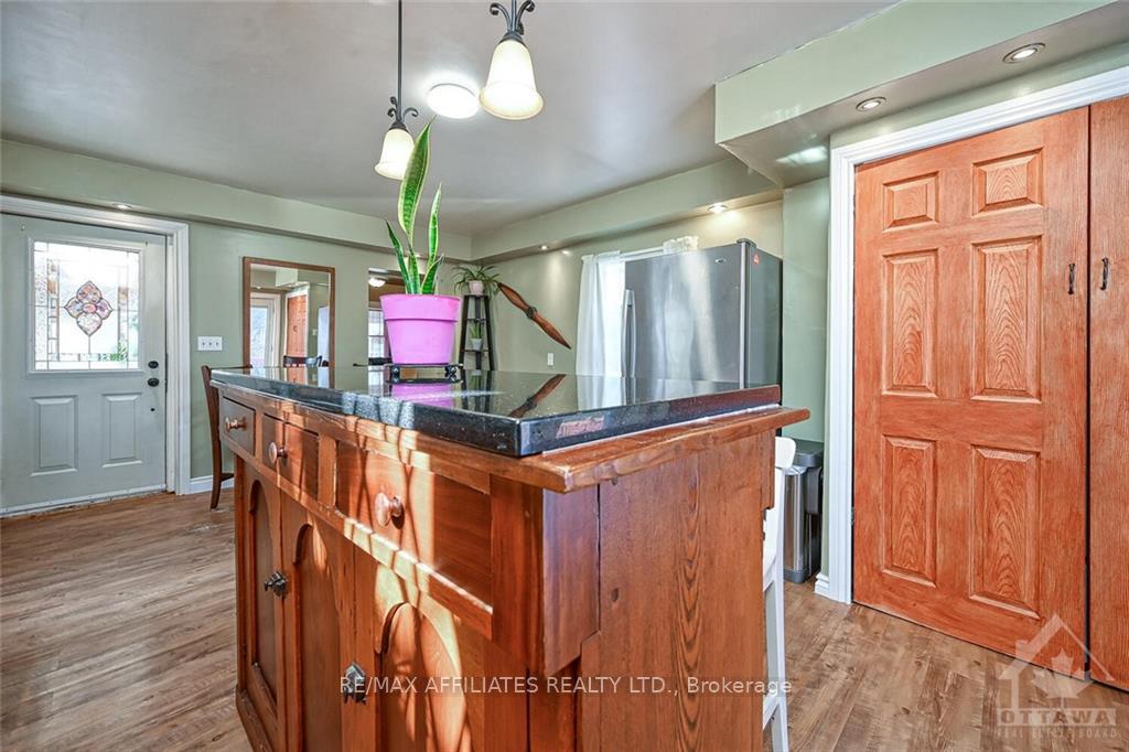 Photo 13 of 7 Lavinia Street, Smiths Falls — HOMEH