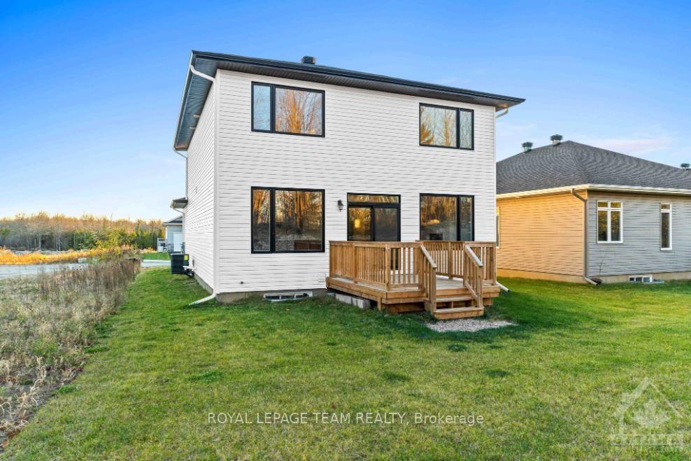 Photo 8 of 305 Wood Avenue, Smiths Falls — HOMEH