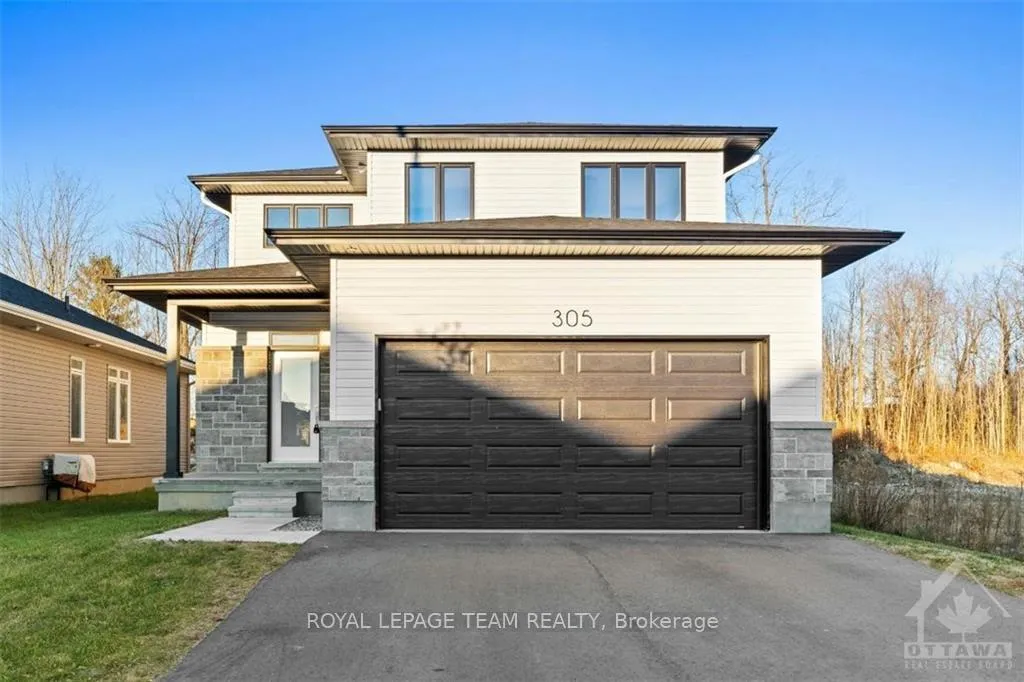 Photo 1 of 305 Wood Avenue, Smiths Falls — HOMEH