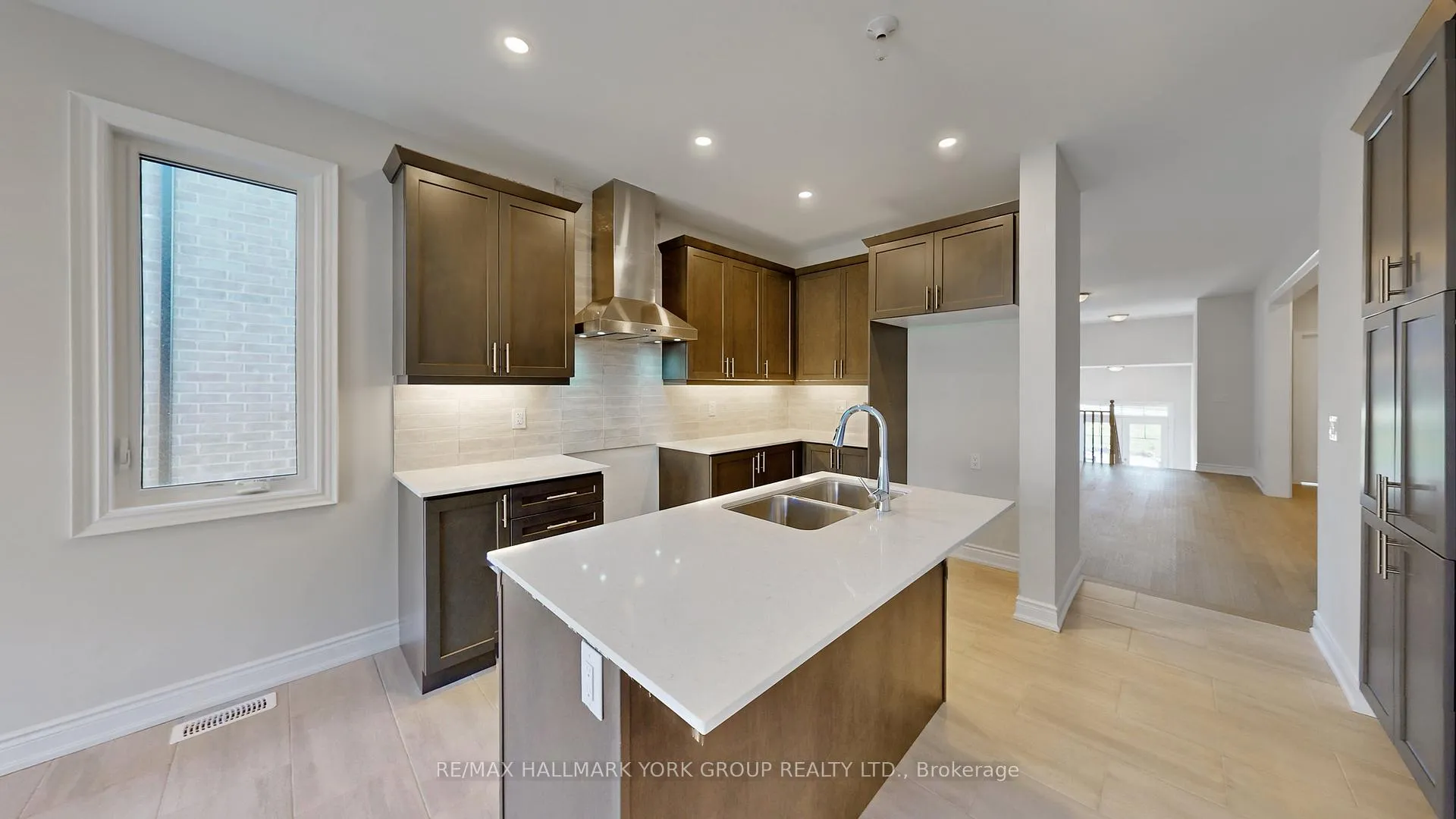 Photo 11 of 2968 Monarch Drive, Orillia — HOMEH