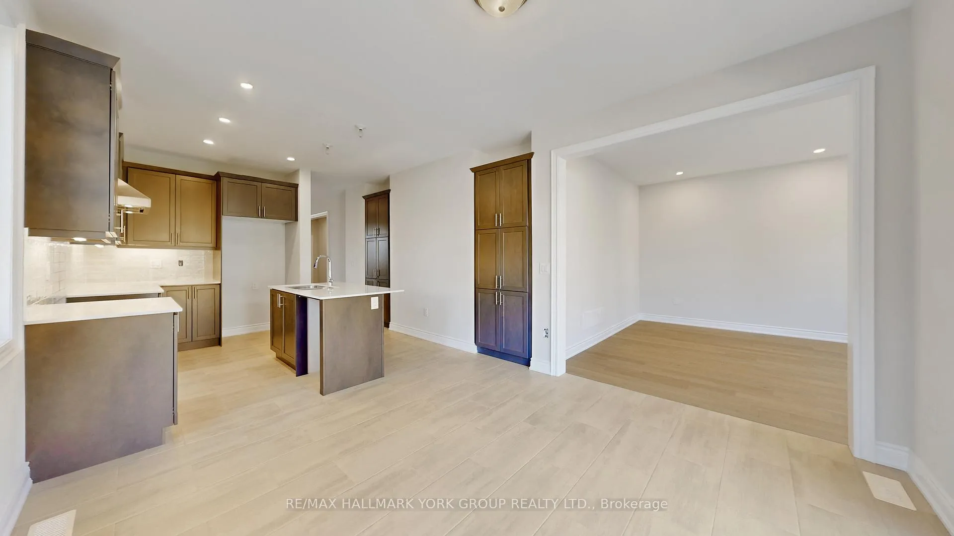 Photo 16 of 2968 Monarch Drive, Orillia — HOMEH