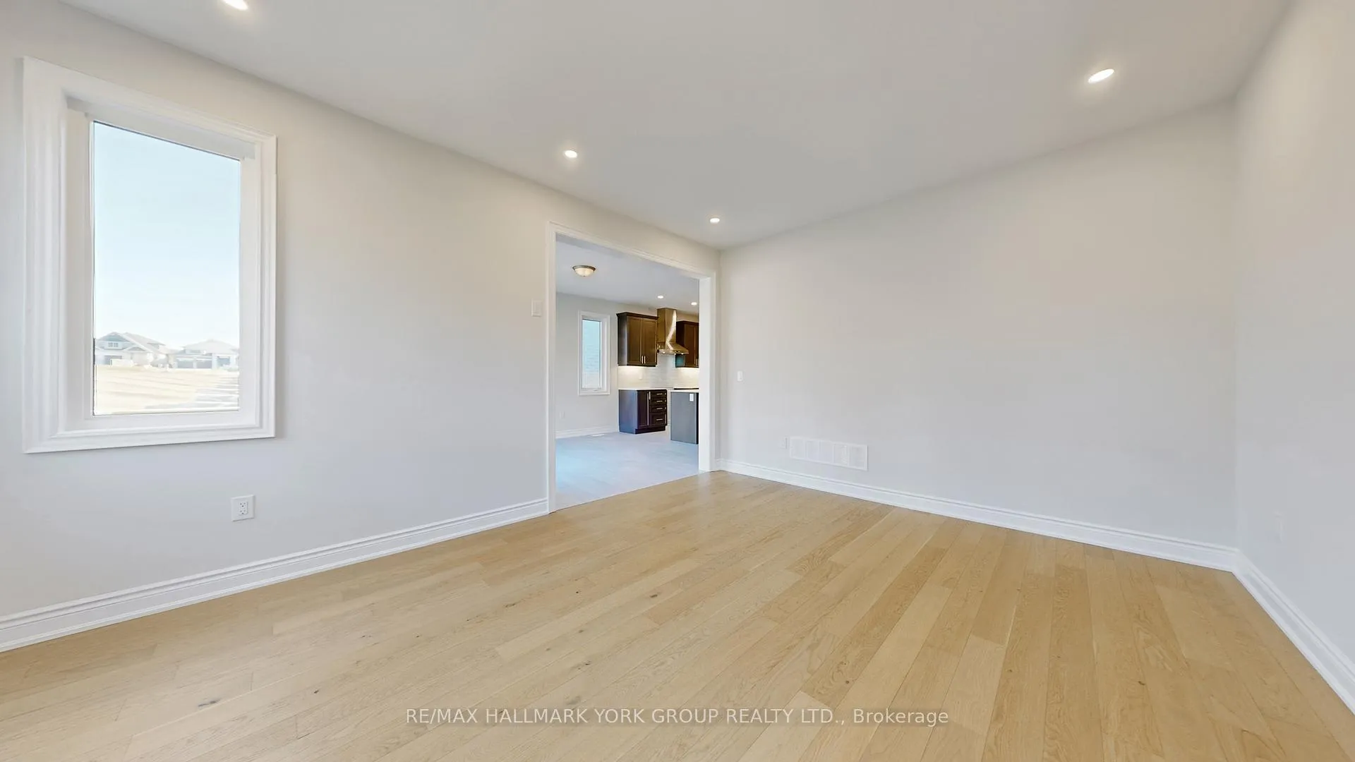 Photo 18 of 2968 Monarch Drive, Orillia — HOMEH