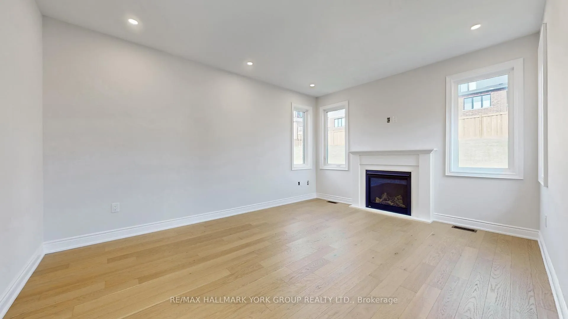 Photo 19 of 2968 Monarch Drive, Orillia — HOMEH
