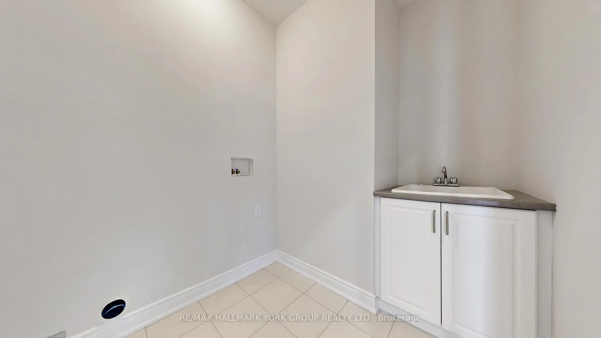 Photo 45 of 2968 Monarch Drive, Orillia — HOMEH