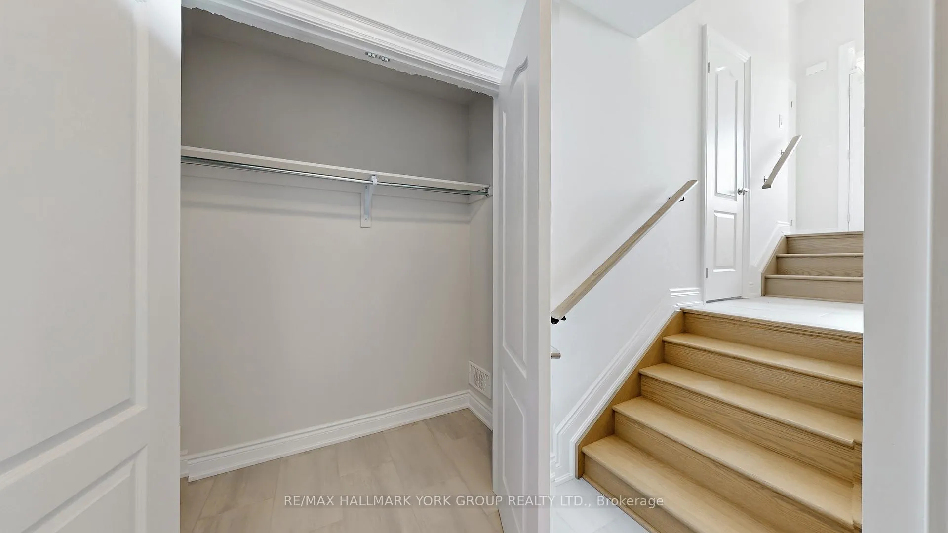 Photo 49 of 2968 Monarch Drive, Orillia — HOMEH