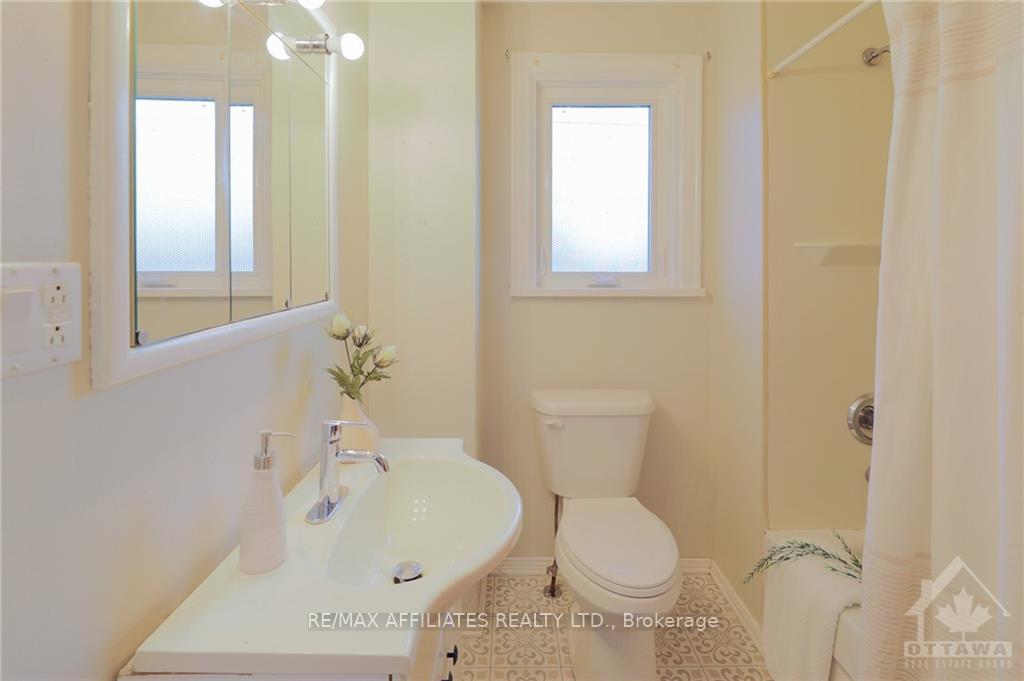 Photo 15 of 147 Queen Street, Smiths Falls — HOMEH