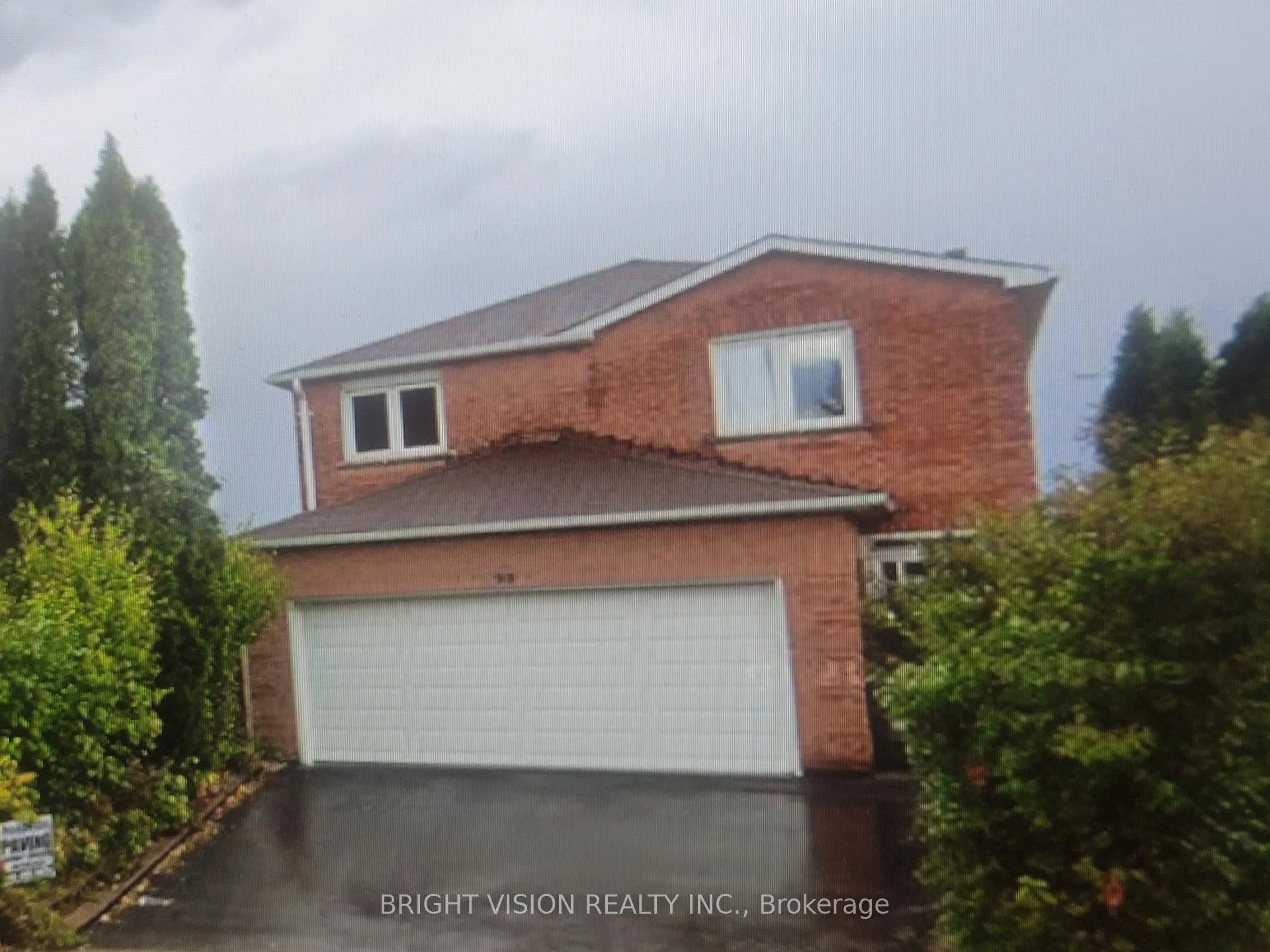 Front of Unit Bsmt, 93 Chloe Crescent