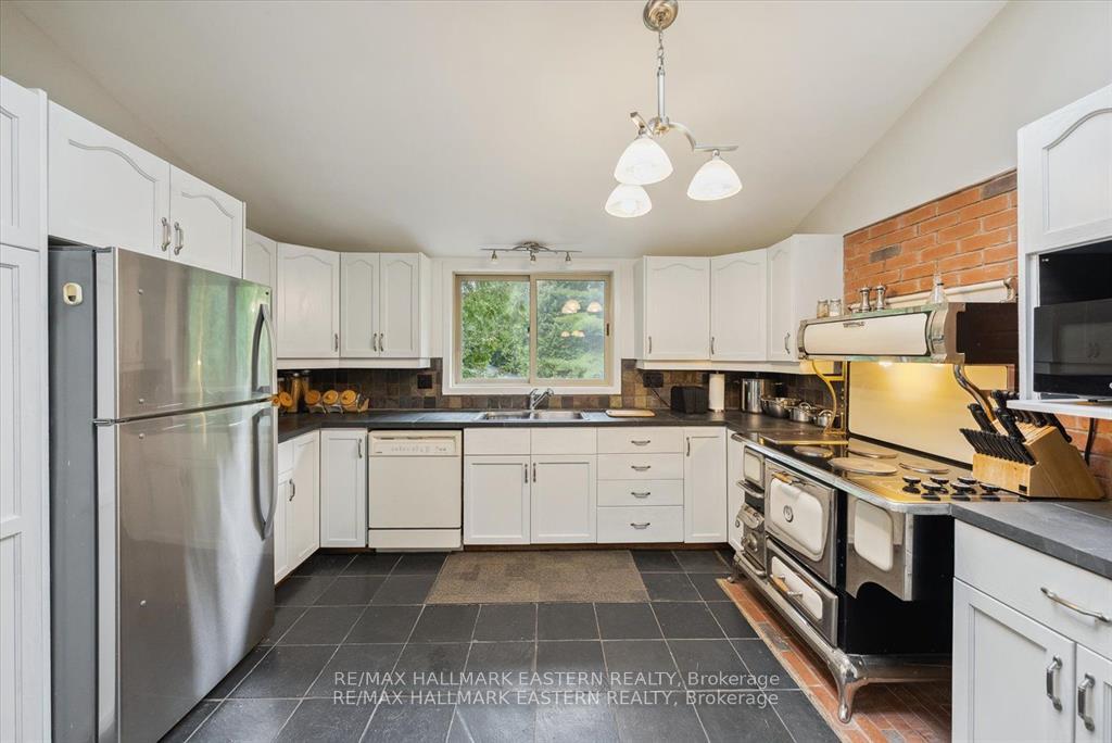 Photo 10 of 2929 Antelope Trail, Selwyn — HOMEH