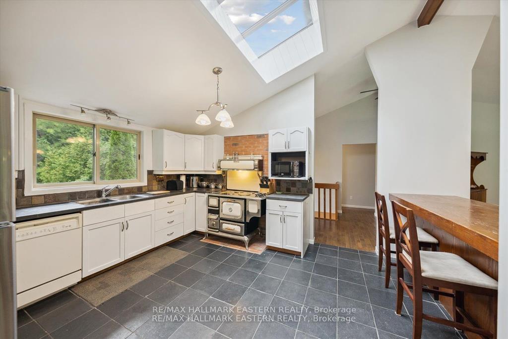 Photo 11 of 2929 Antelope Trail, Selwyn — HOMEH