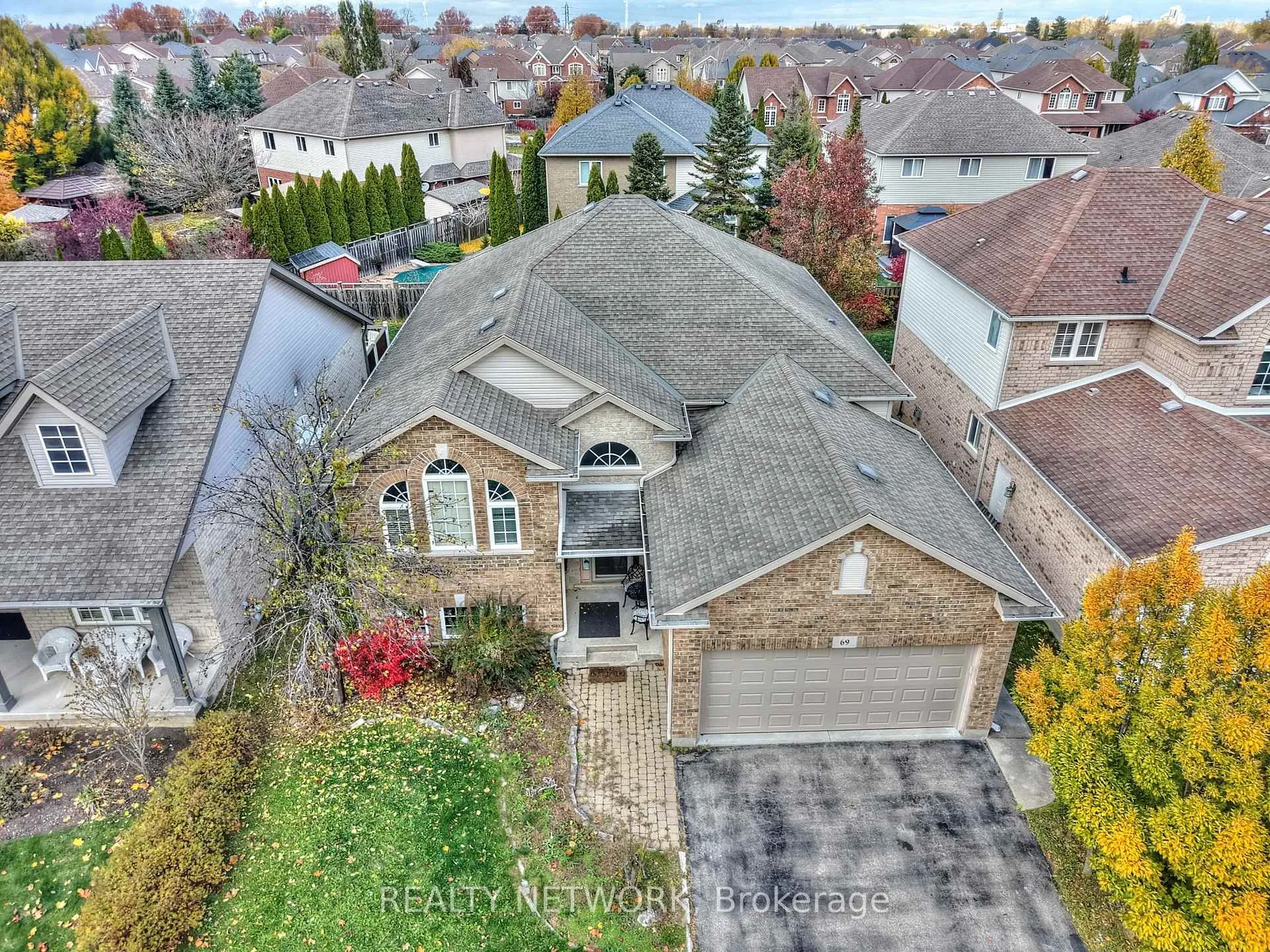 Photo 8 of 69 Macturnbull Drive, St. Catharines, Rykert/Vansickle — HOMEH