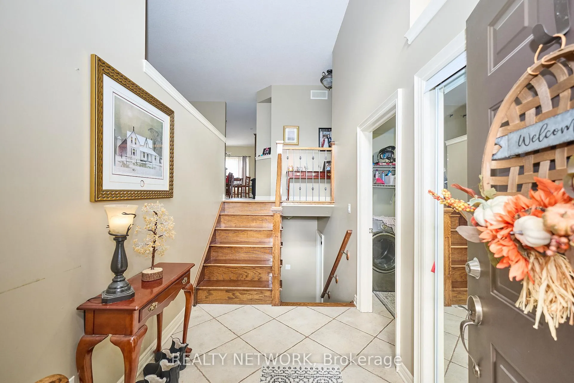 Photo 9 of 69 Macturnbull Drive, St. Catharines, Rykert/Vansickle — HOMEH
