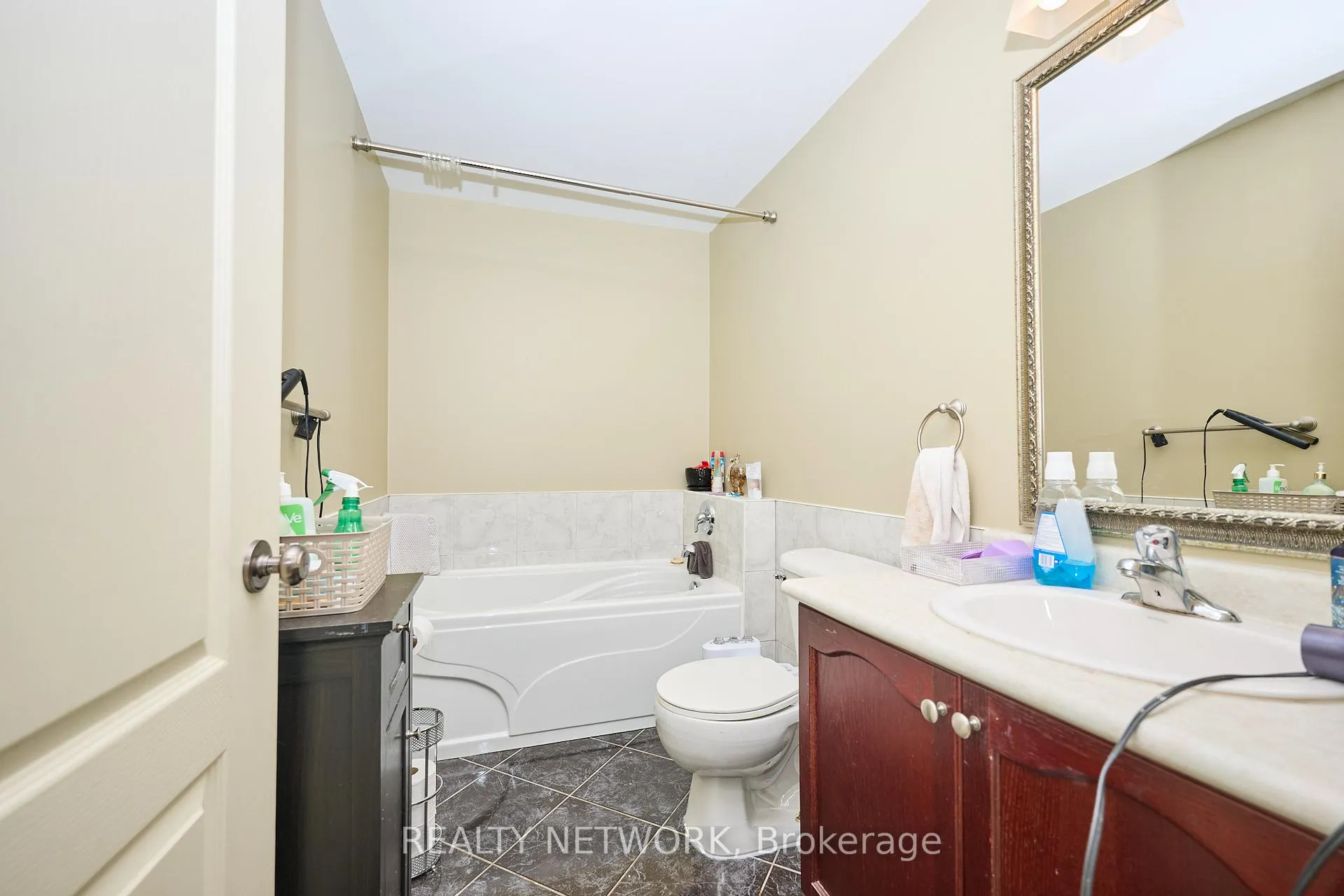 Photo 26 of 69 Macturnbull Drive, St. Catharines, Rykert/Vansickle — HOMEH