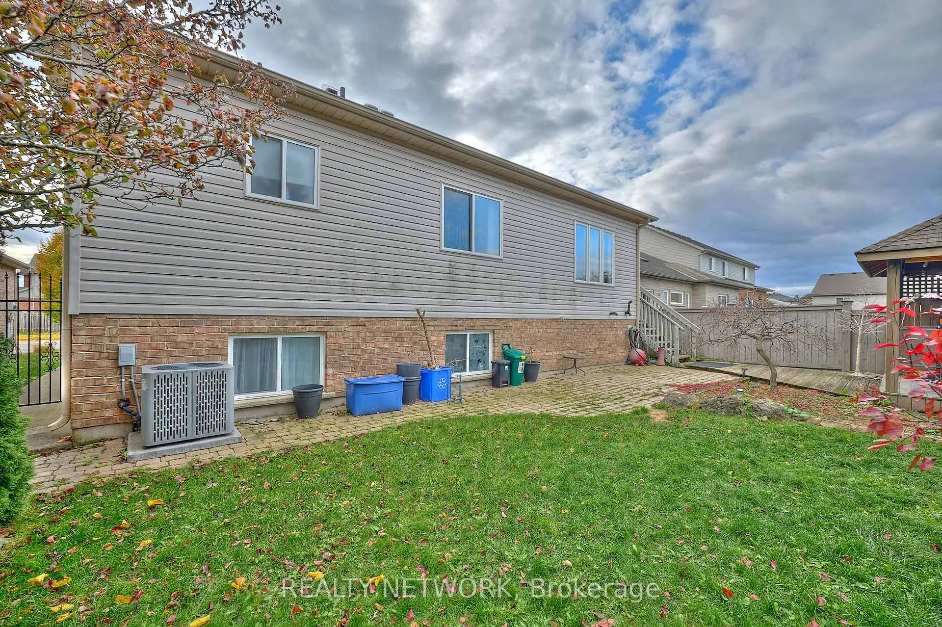 Photo 33 of 69 Macturnbull Drive, St. Catharines, Rykert/Vansickle — HOMEH