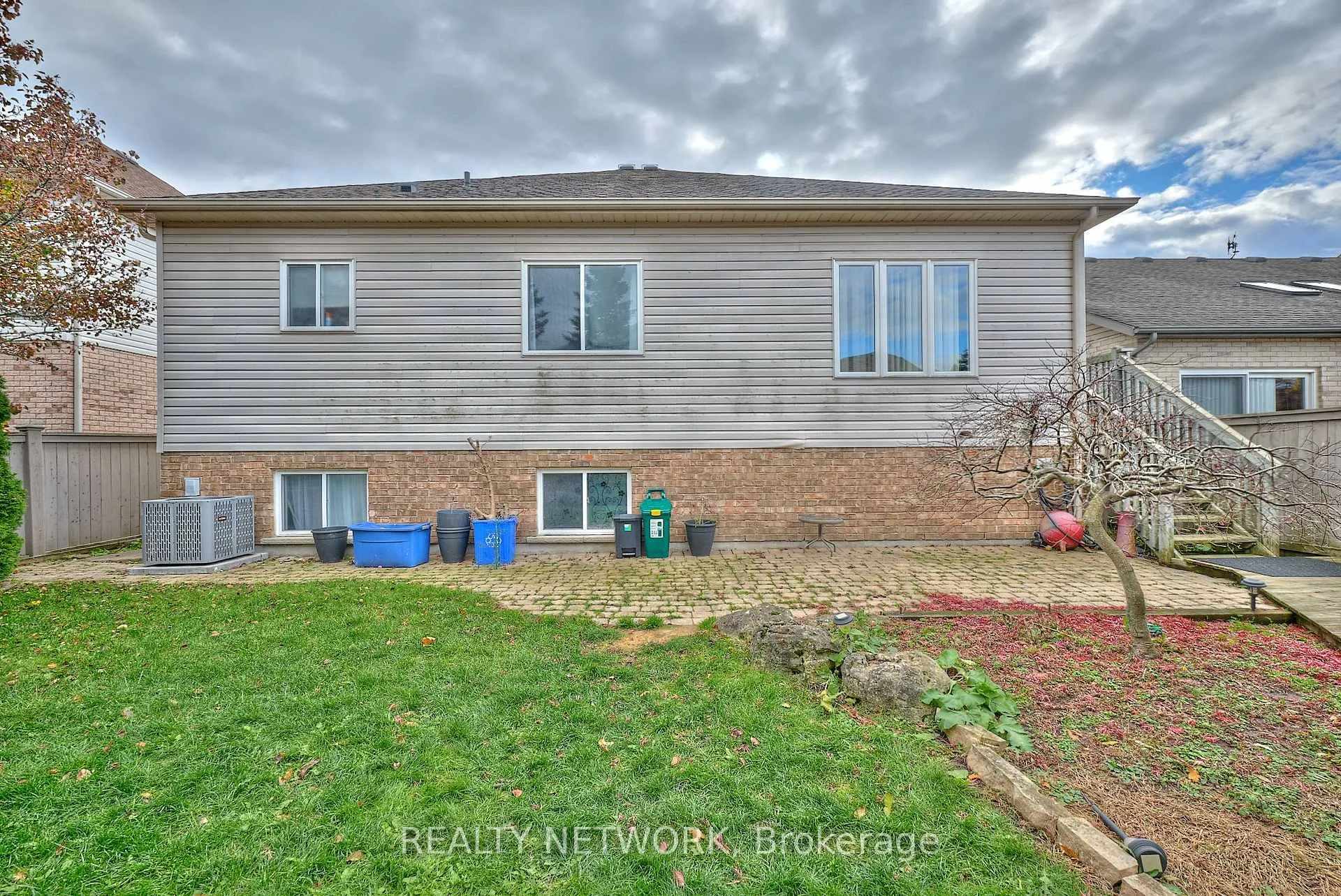 Photo 34 of 69 Macturnbull Drive, St. Catharines, Rykert/Vansickle — HOMEH