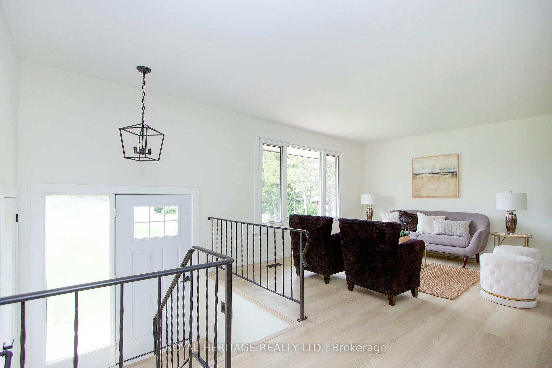 Photo 4 of 689 Cedarvale Crescent, Selwyn — HOMEH