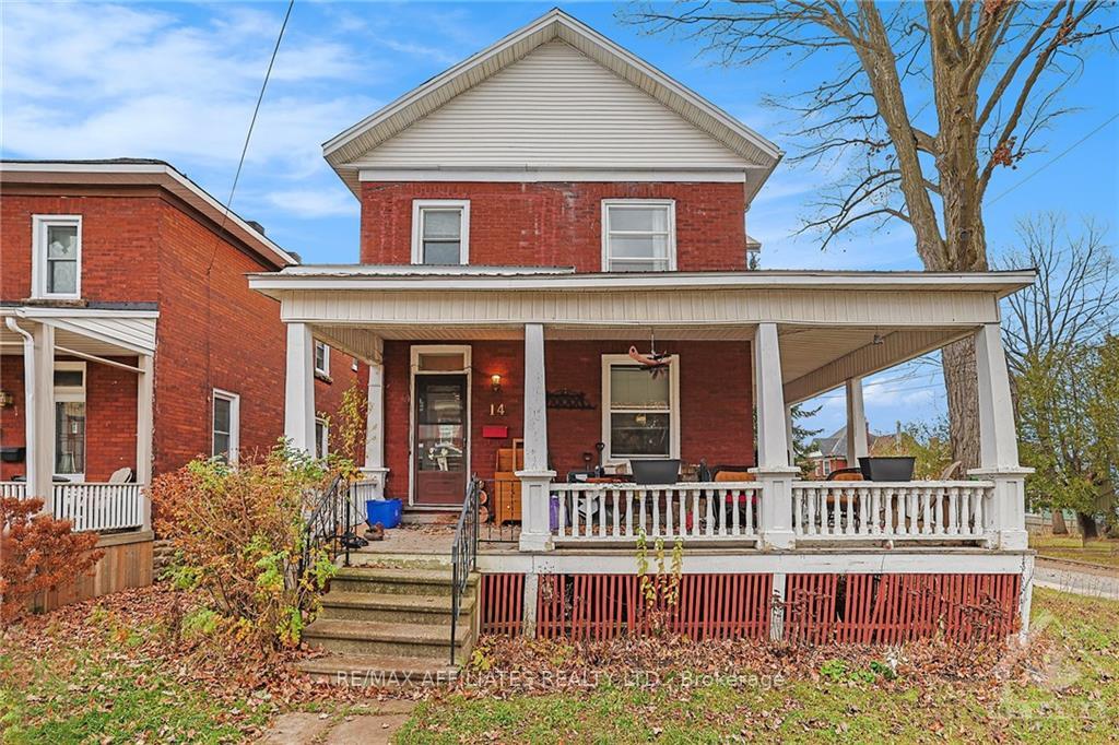 Photo 2 of 14 Mcewen Avenue, Smiths Falls — HOMEH