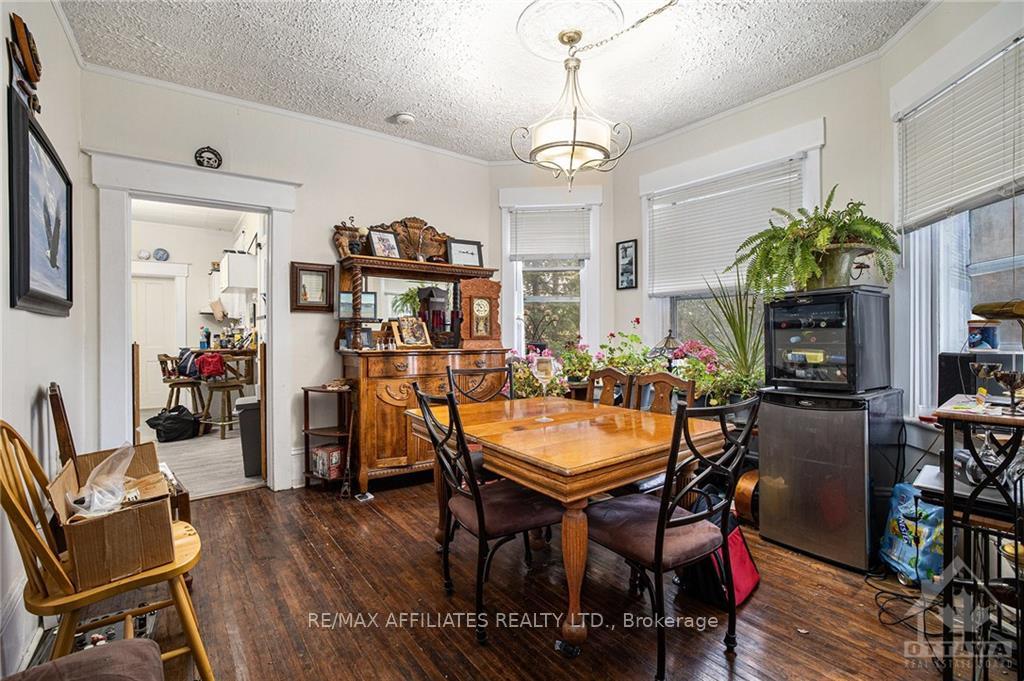 Photo 6 of 14 Mcewen Avenue, Smiths Falls — HOMEH
