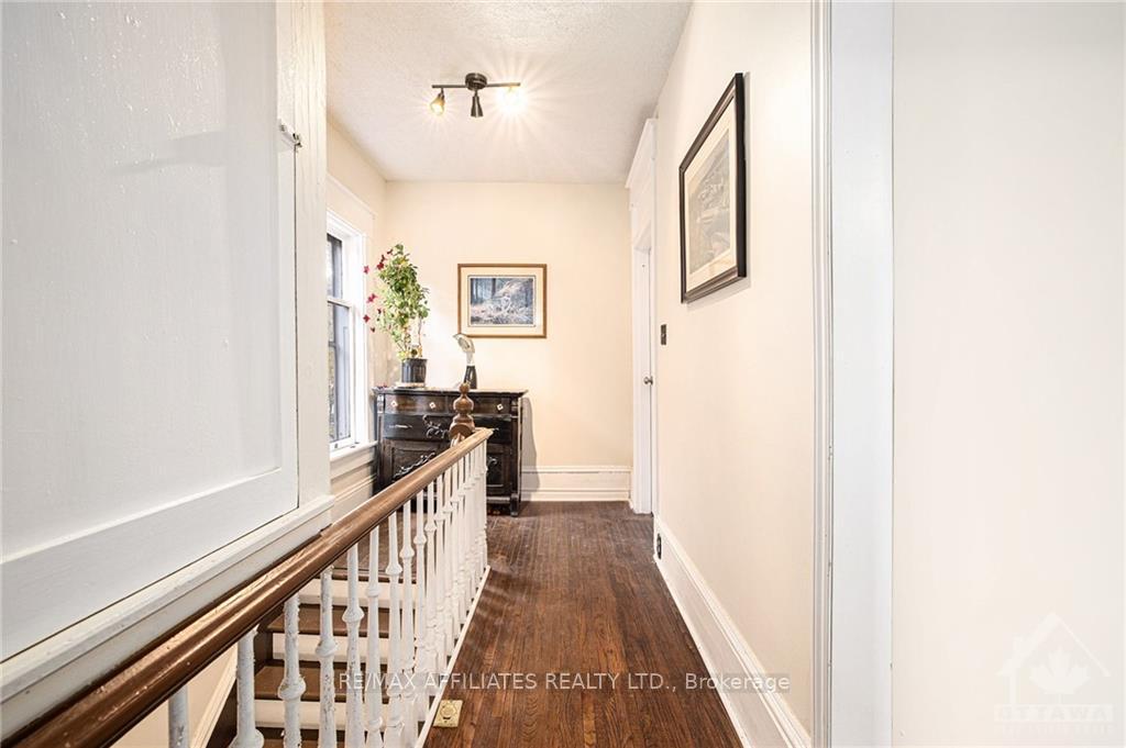 Photo 10 of 14 Mcewen Avenue, Smiths Falls — HOMEH