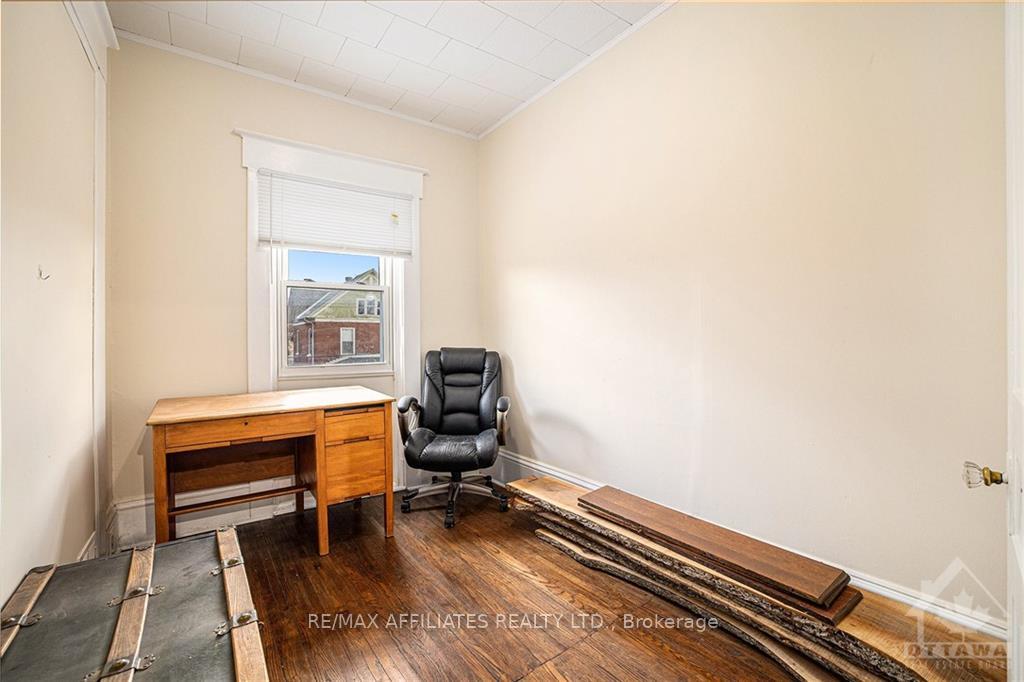 Photo 12 of 14 Mcewen Avenue, Smiths Falls — HOMEH