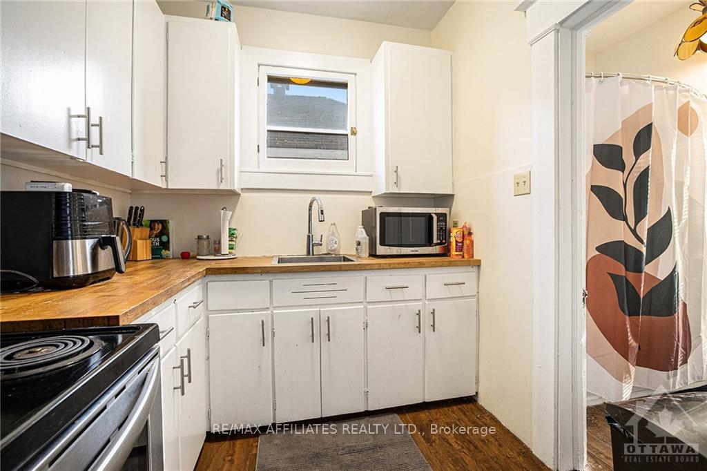 Photo 15 of 14 Mcewen Avenue, Smiths Falls — HOMEH
