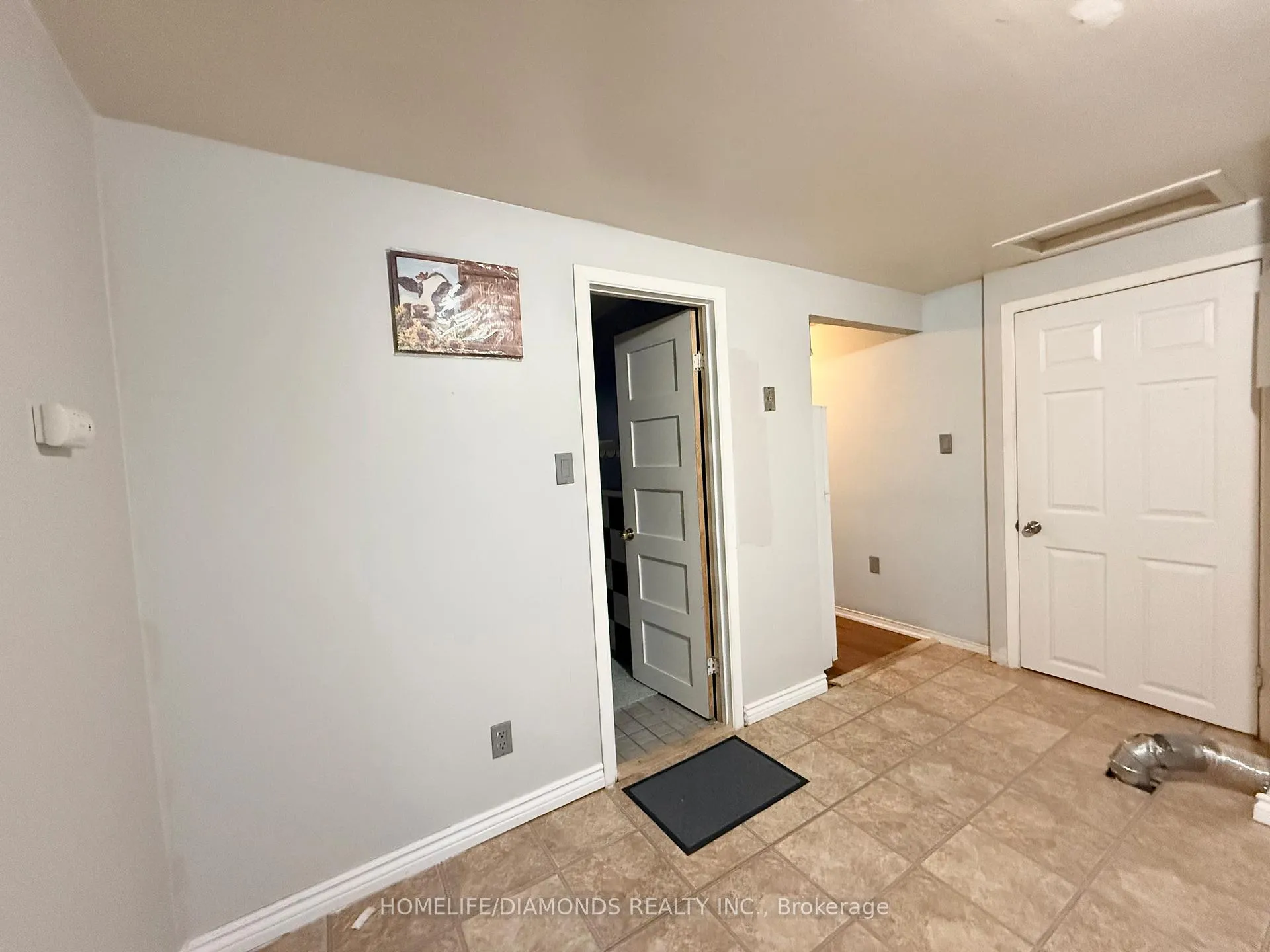 Photo 6 of Unit UPPER, 401 Queenston Street, St. Catharines, E. Chester — HOMEH