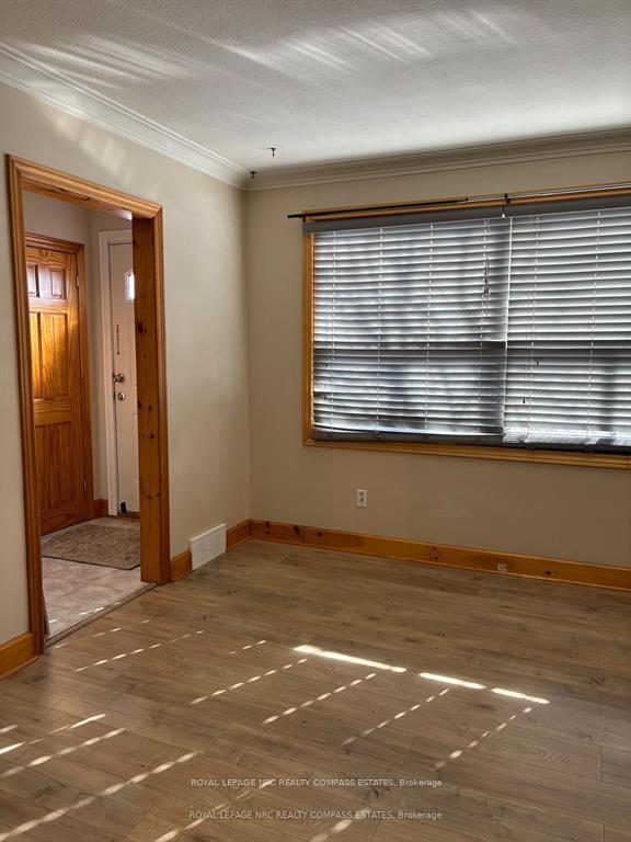 Photo 2 of 90 St Davids Road, St. Catharines, Burleigh Hill — HOMEH