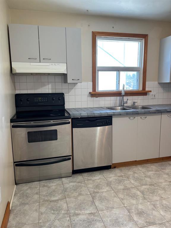 Photo 4 of 90 St Davids Road, St. Catharines, Burleigh Hill — HOMEH