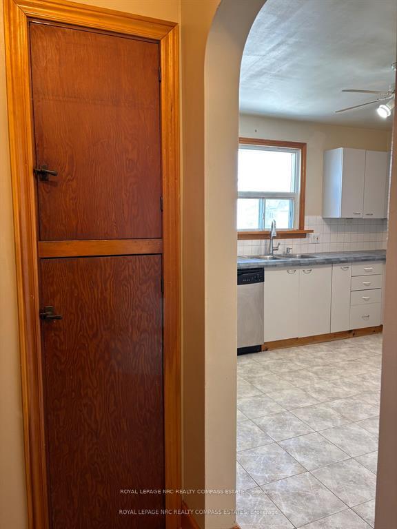 Photo 6 of 90 St Davids Road, St. Catharines, Burleigh Hill — HOMEH