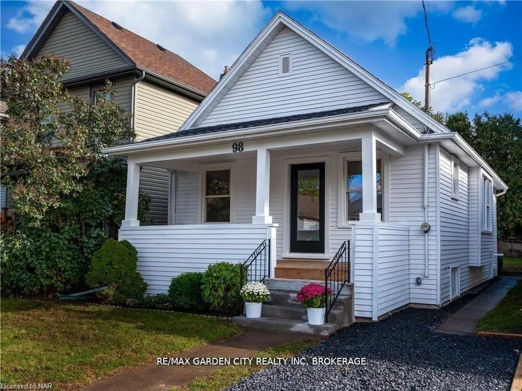 Photo 2 of 98 Pleasant Avenue, St. Catharines, Downtown — HOMEH