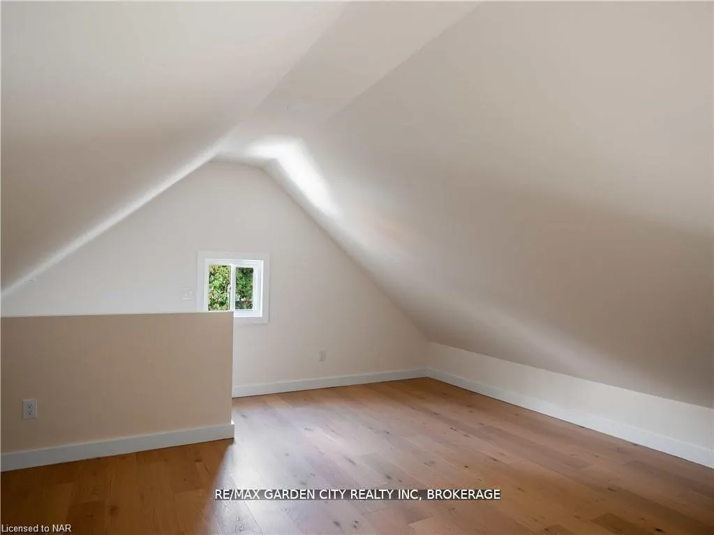 Photo 16 of 98 Pleasant Avenue, St. Catharines, Downtown — HOMEH