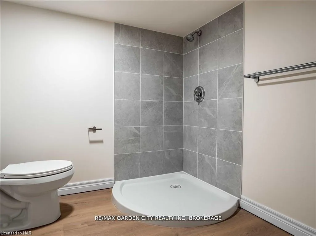 Photo 22 of 98 Pleasant Avenue, St. Catharines, Downtown — HOMEH