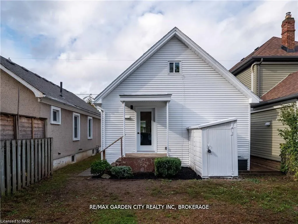 Photo 24 of 98 Pleasant Avenue, St. Catharines, Downtown — HOMEH