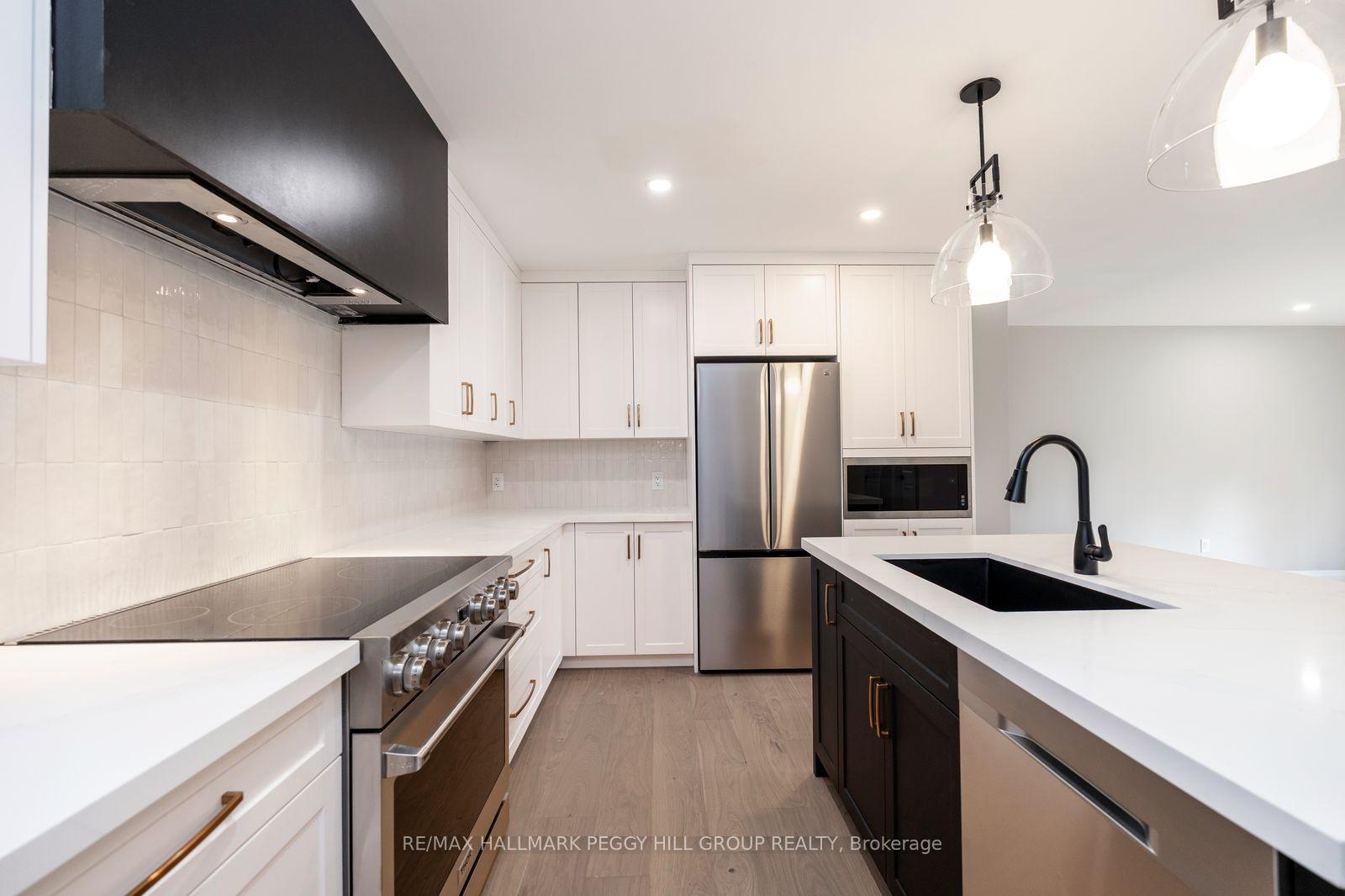 Photo 2 of 16 Hillview Crescent, Springwater, Rural Springwater — HOMEH