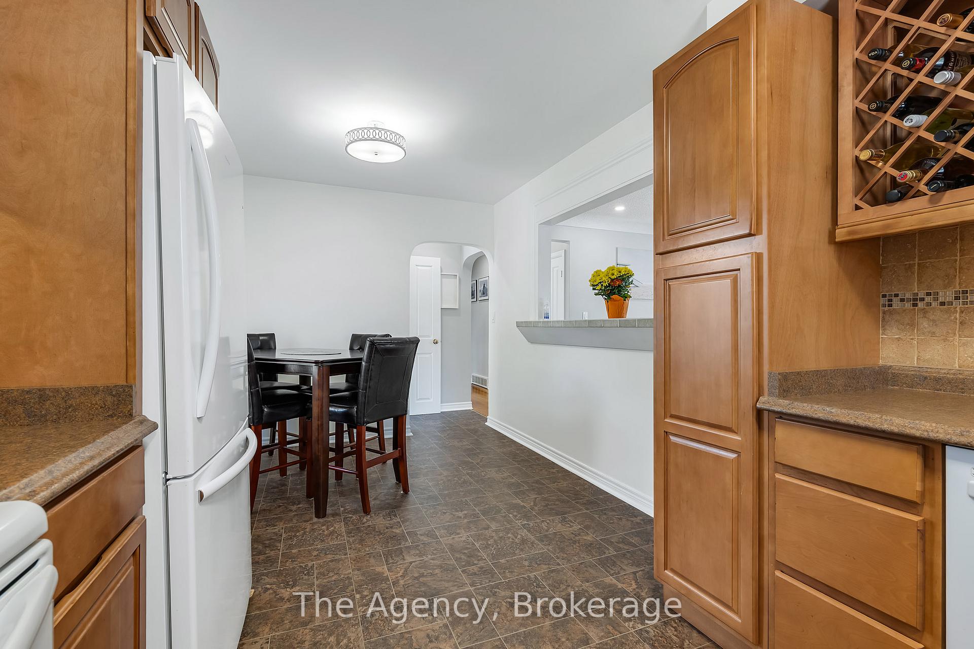 Photo 10 of 436 Bunting Road, St. Catharines, Carlton/Bunting — HOMEH