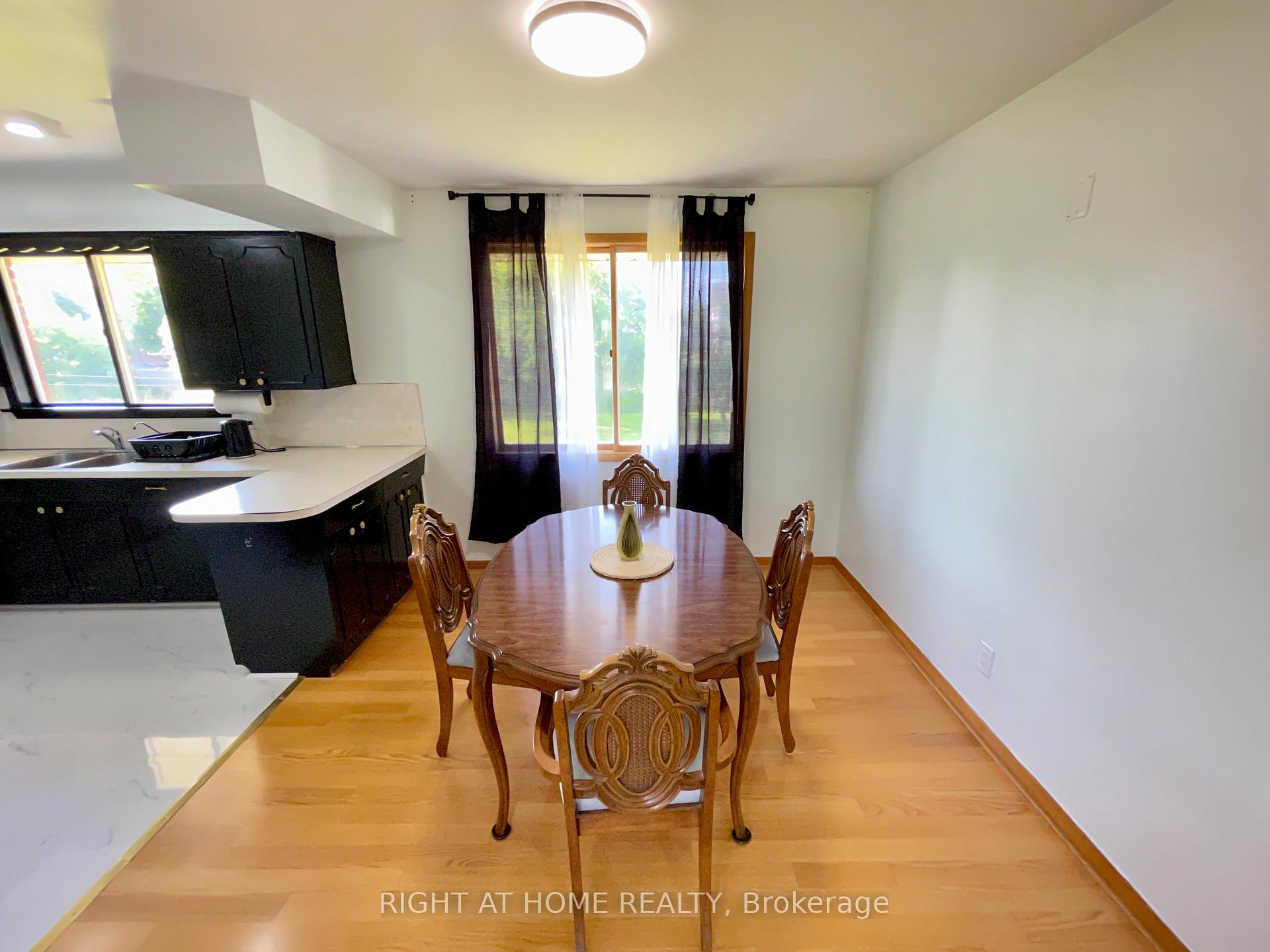 Photo 8 of 4 Valley Road, St. Catharines, Rykert/Vansickle — HOMEH