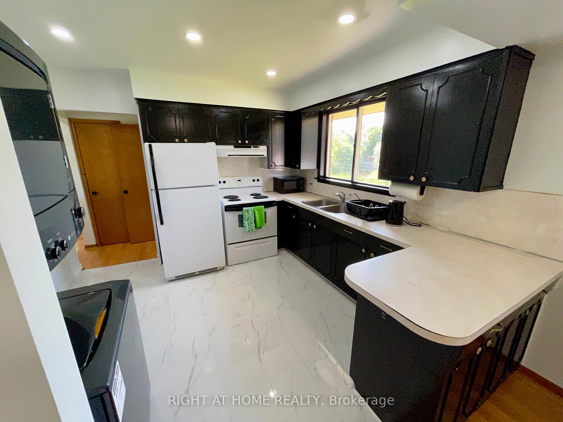 Photo 9 of 4 Valley Road, St. Catharines, Rykert/Vansickle — HOMEH
