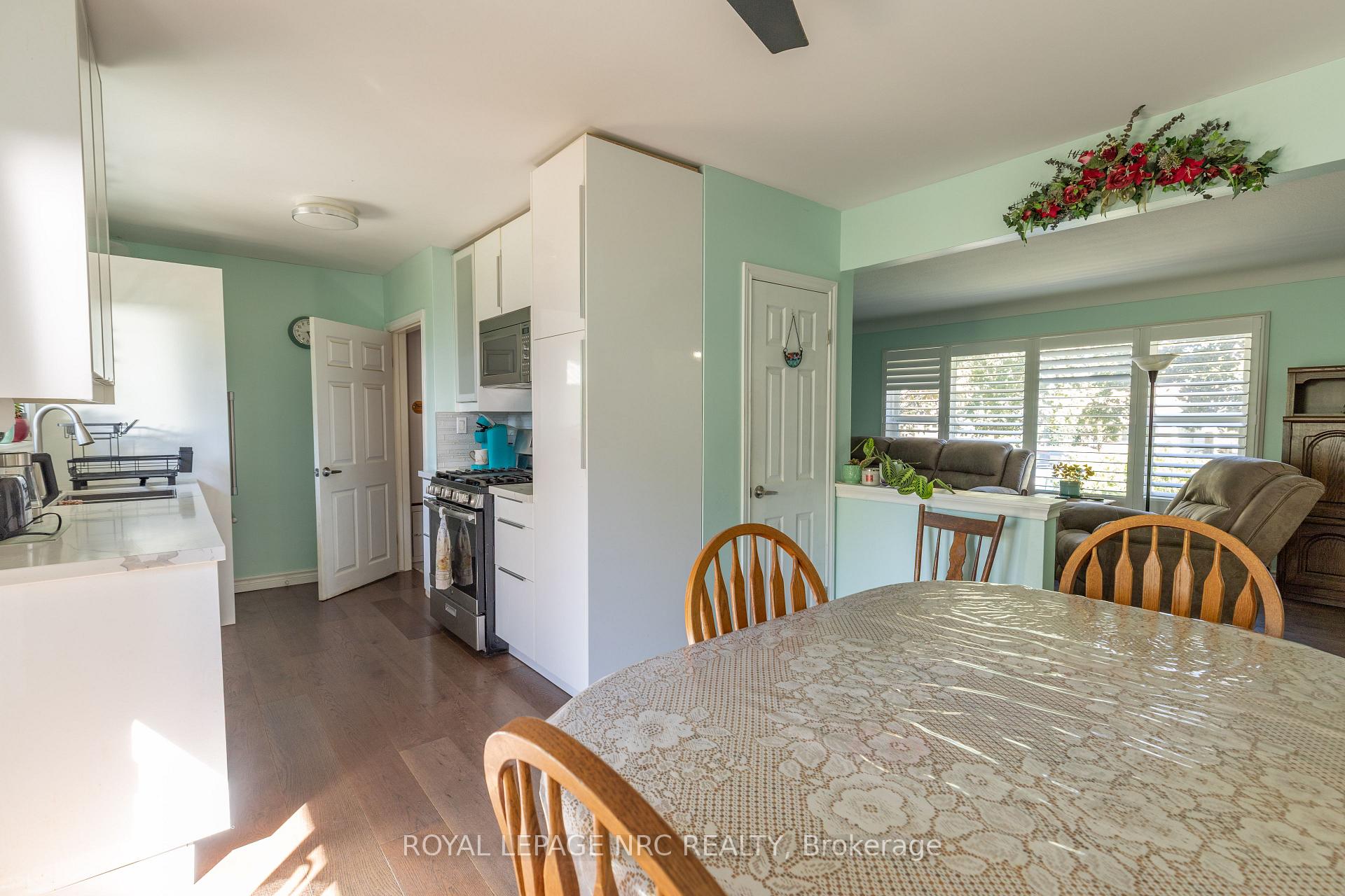 Photo 16 of 11 Brookdale Avenue, St. Catharines, Oakdale — HOMEH
